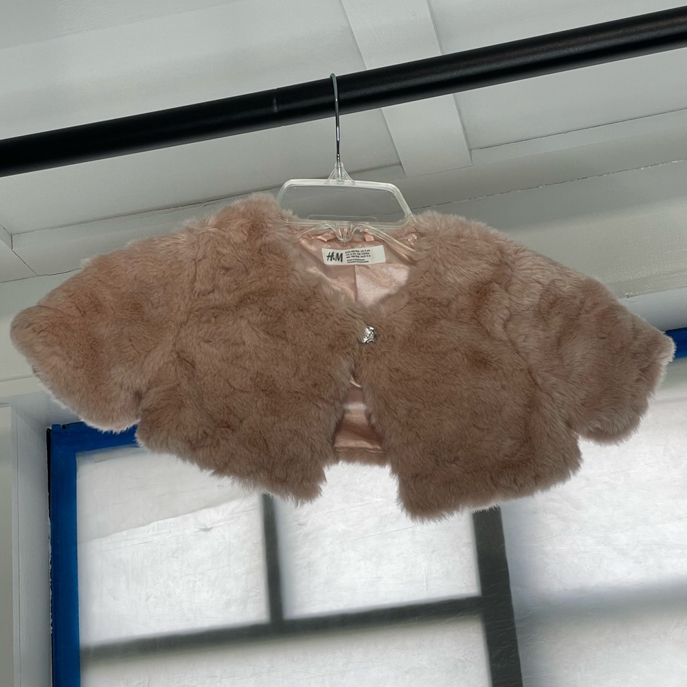 H&M Faux Fur Cropped Jacket